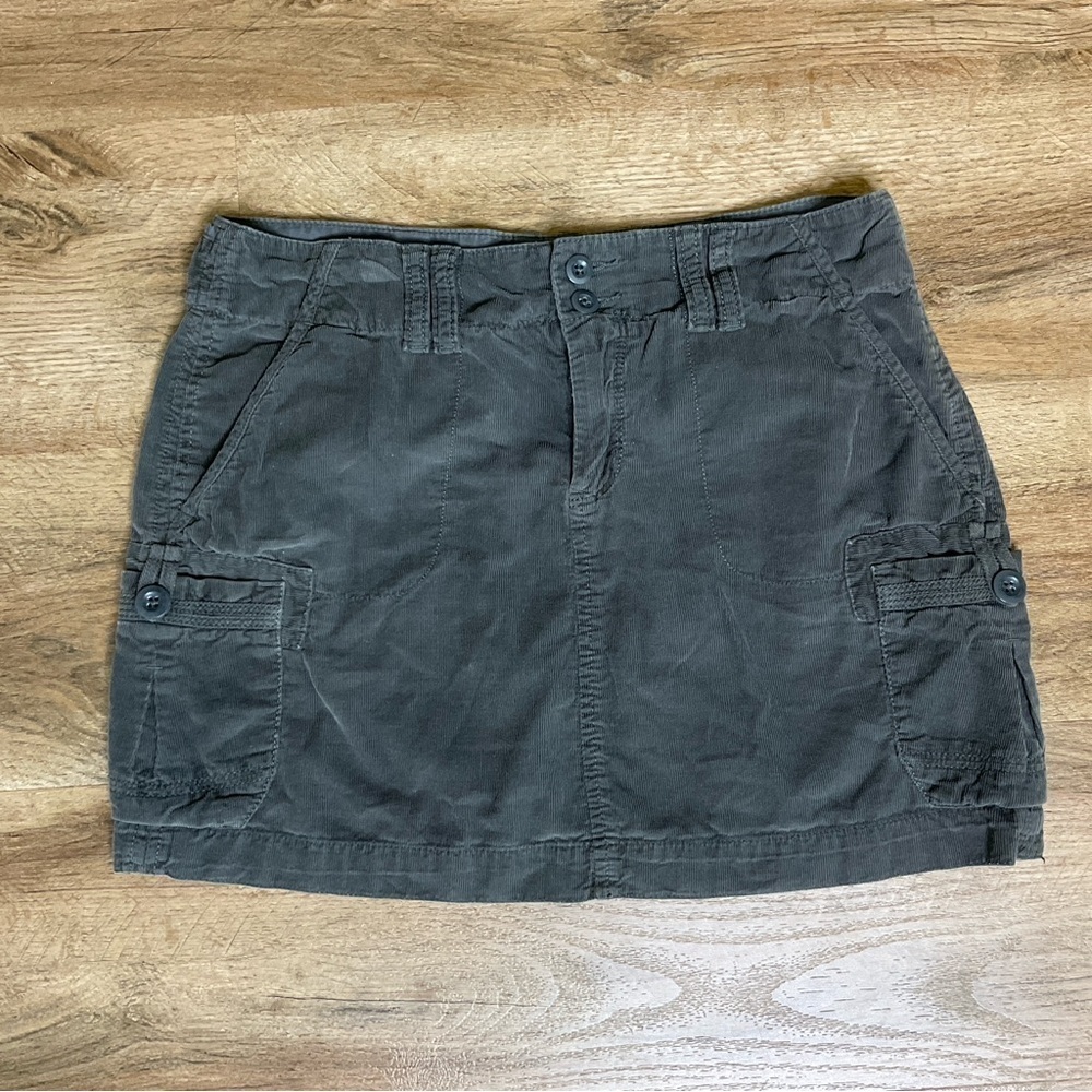 Corduroy Old Navy Mini Skirt Size 4 Smokey Gray Soft Fabric Pockets Cute Casual